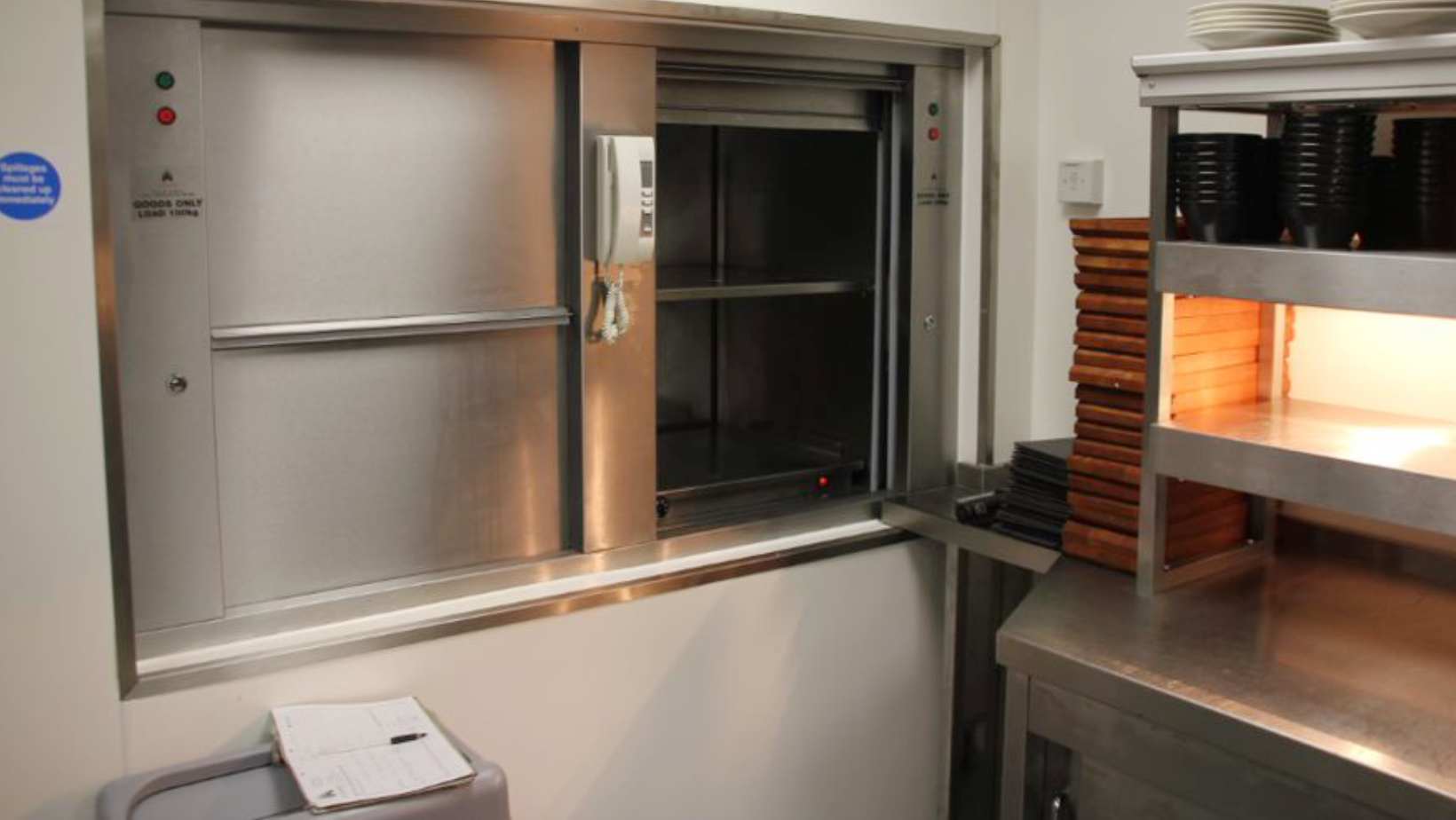 Top 3 Reasons to Invest in a Food Lift for Your Restaurant