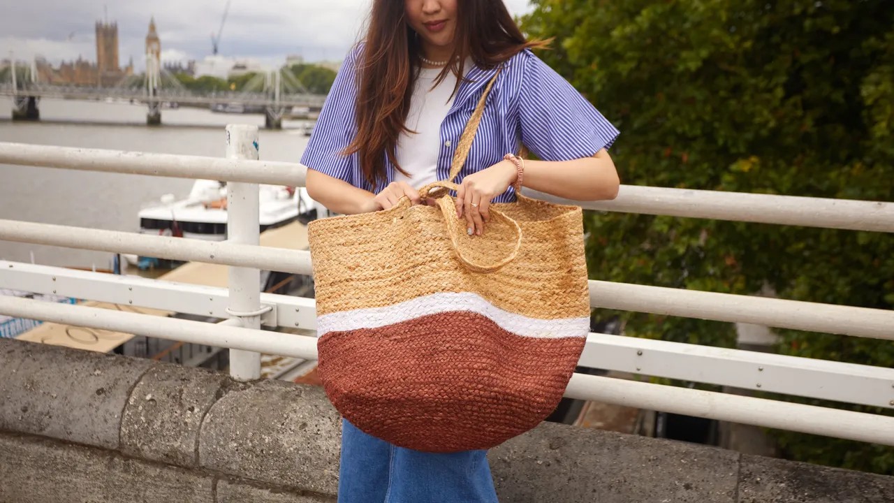 Beach Bag Bulk for Resorts, Travel Stores, and Outdoor Brands